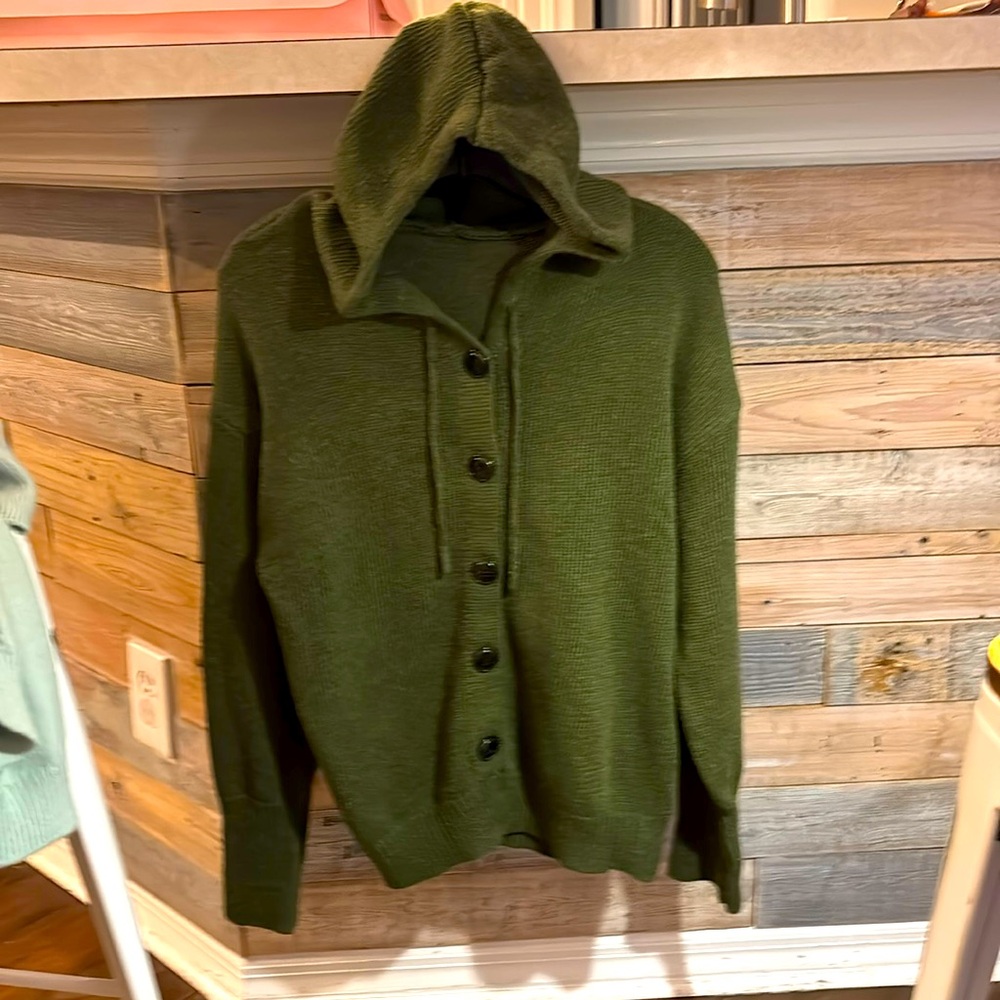 Forrest Green NWOT sweater